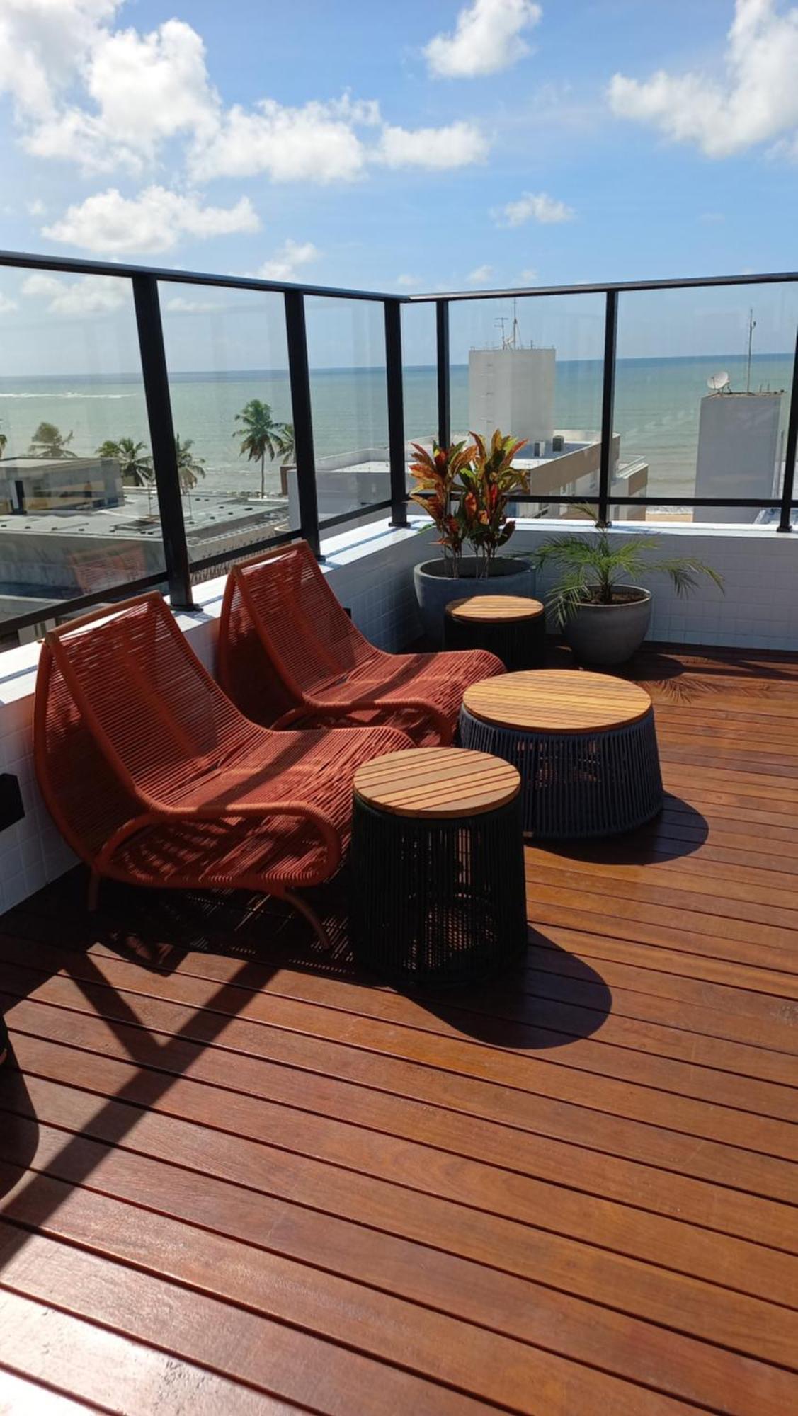 Get One - Flat Em A Poucos Passos Do Mar *
